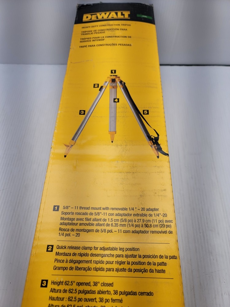 DeWalt DWO737 Type 2 Builders Tripod 5/8" - 11 thread mount Read Description