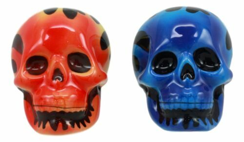 Flame Skulls Salt & pepper Shaker Set made of Ceramic