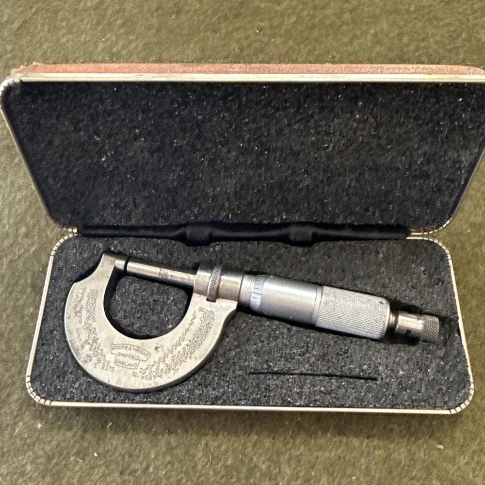 English Made Moore & Wright 0-1" Micrometer w/ Case Vintage