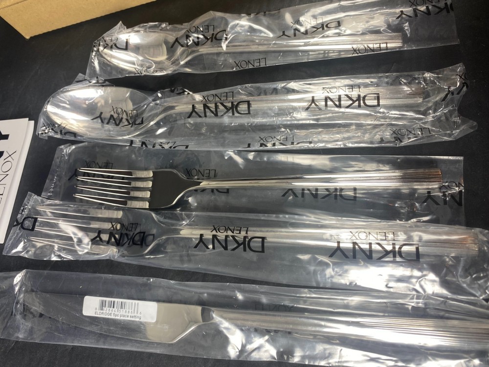 DKNY Eldridge 5-Piece Cutlery Set – Stainless Steel Flatware Silverware