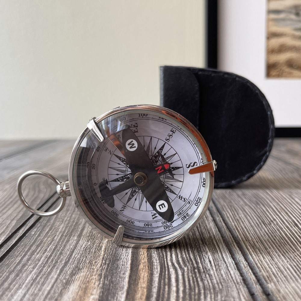 Vintage Style Pocket Compass with Leather Case - Classic Navigational Tool