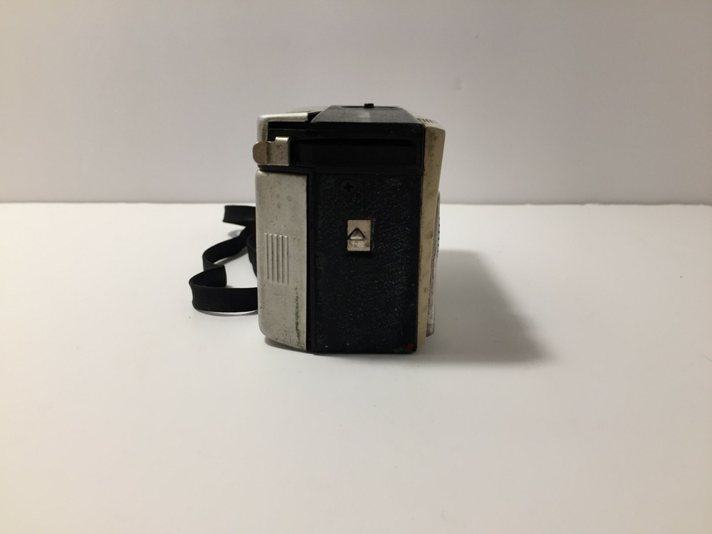 Kodak Instamatic 104 Camera Untested 1960's Vintage