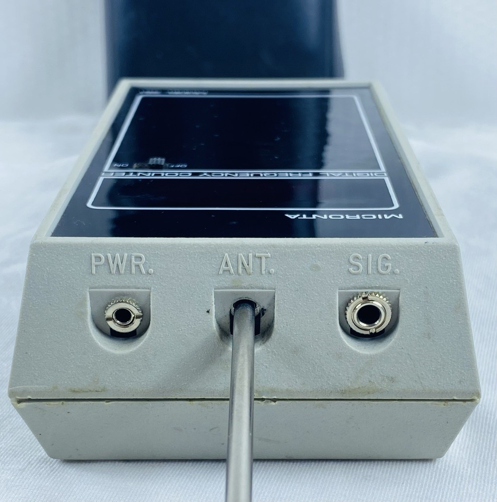MICRONTA Model 351 Frequency Counter w/Case,Instructions & Antenna - Works!