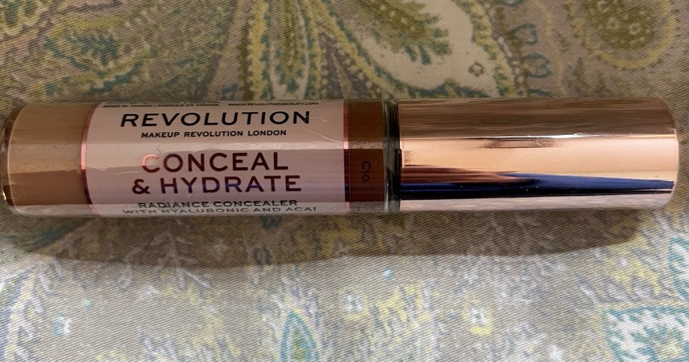 Makeup Revolution Conceal & Hydrate Radiance Concealer. Shade C10