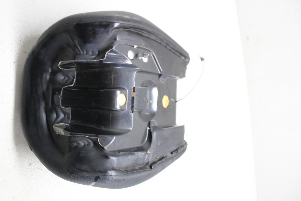 2002-2006 Harley-davidson V-rod Vrsca Front Drivers Seat