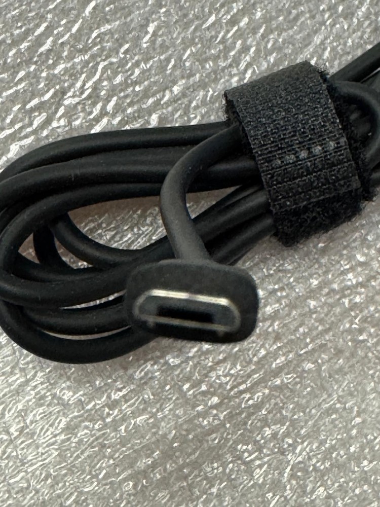 Micro USB Plug AC DC Adapter Input:100-240v-50/60Hz Output:19.5V 1.2A