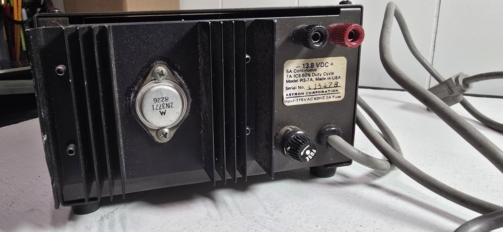 Astron RS-7A 13.8V DC Linear Power Supply 5A Continuous – Tested Working