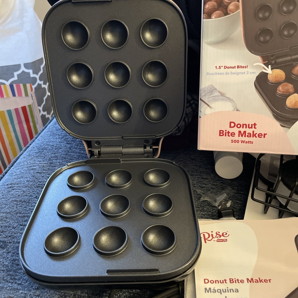 DASH Donut Bite Maker, Pink with Manual, New Ds