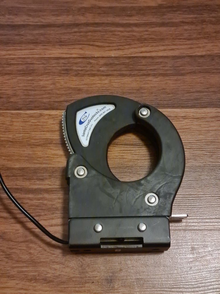 Santa Cruz SC-6 Universal Gunlock With Key