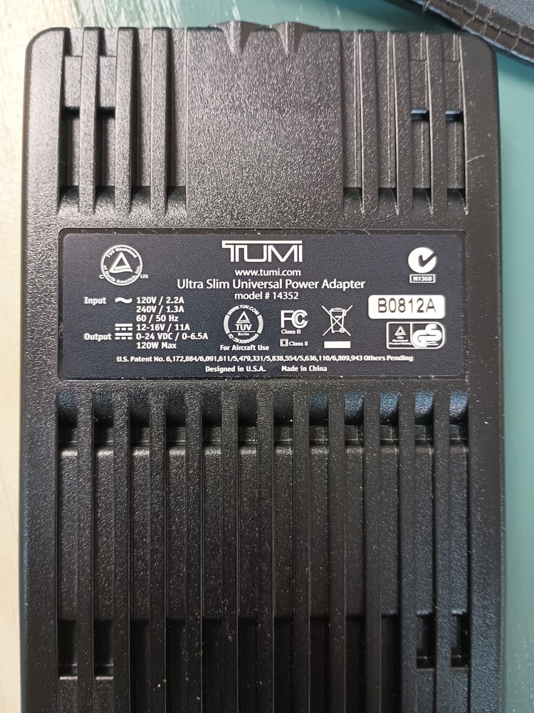 Tumi Ultra Slim Universal Power Adapter Set