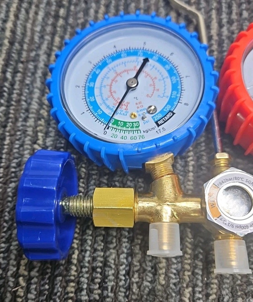 1 Appearance Structure Manifold Guage Set with Hard Case
