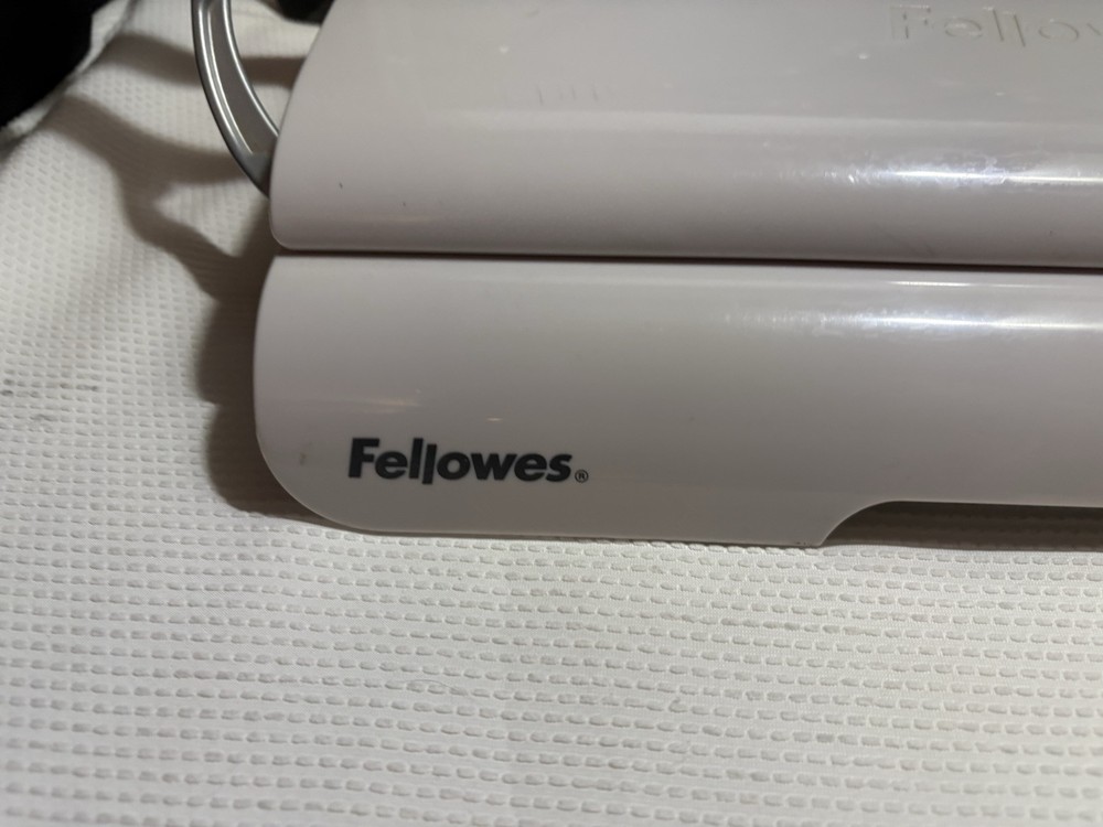 Fellowes Star+ 150 Manual Comb Binding Machine