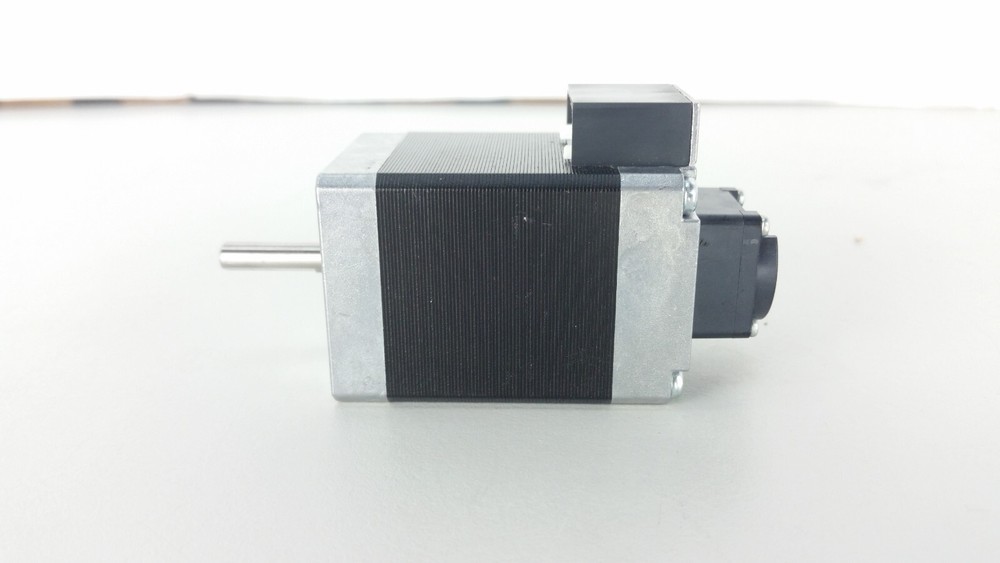 Orientalmotor Stepping Motor C096N-90112PE with Encoder 1000P/R DC2.3A