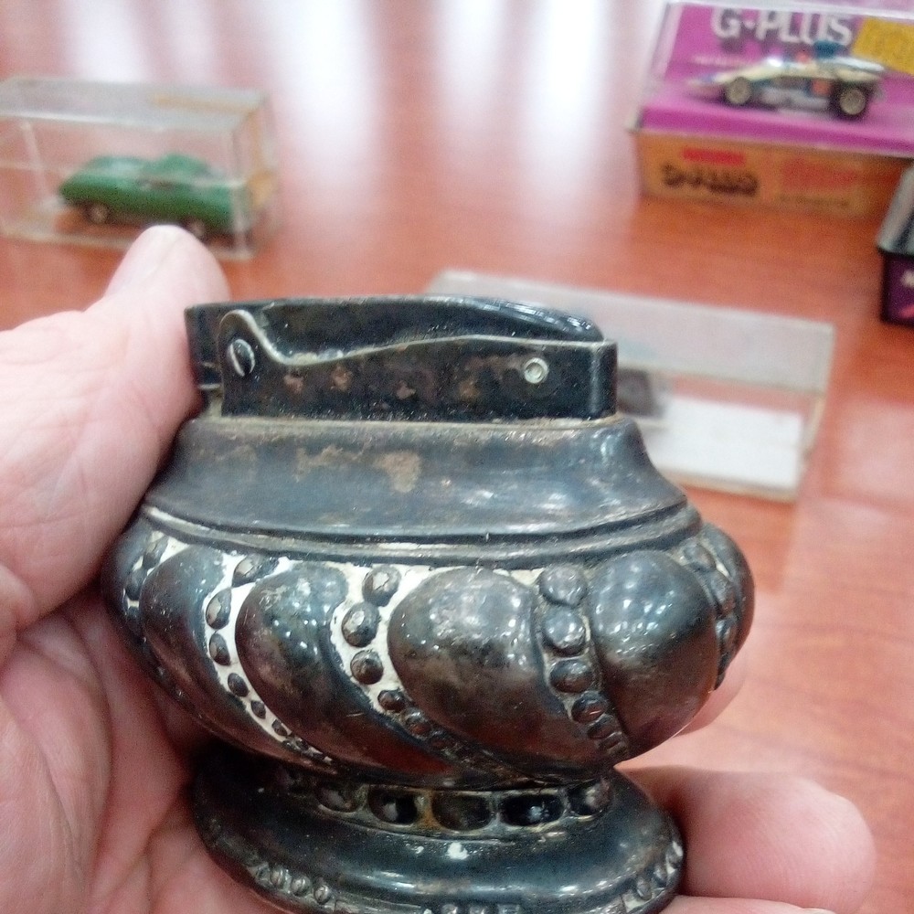 Vintage RONSON CROWN TABLE LIGHTER Silver Plate Pretty Design Super HEAVY EUC