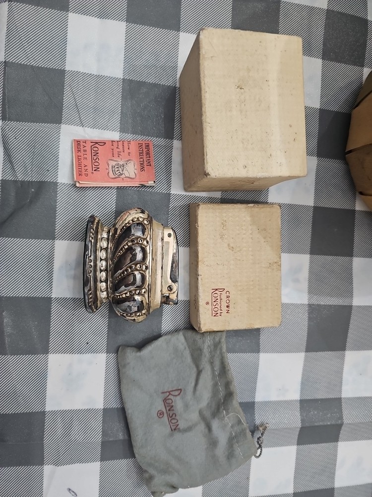 vintage ronson crown table lighter