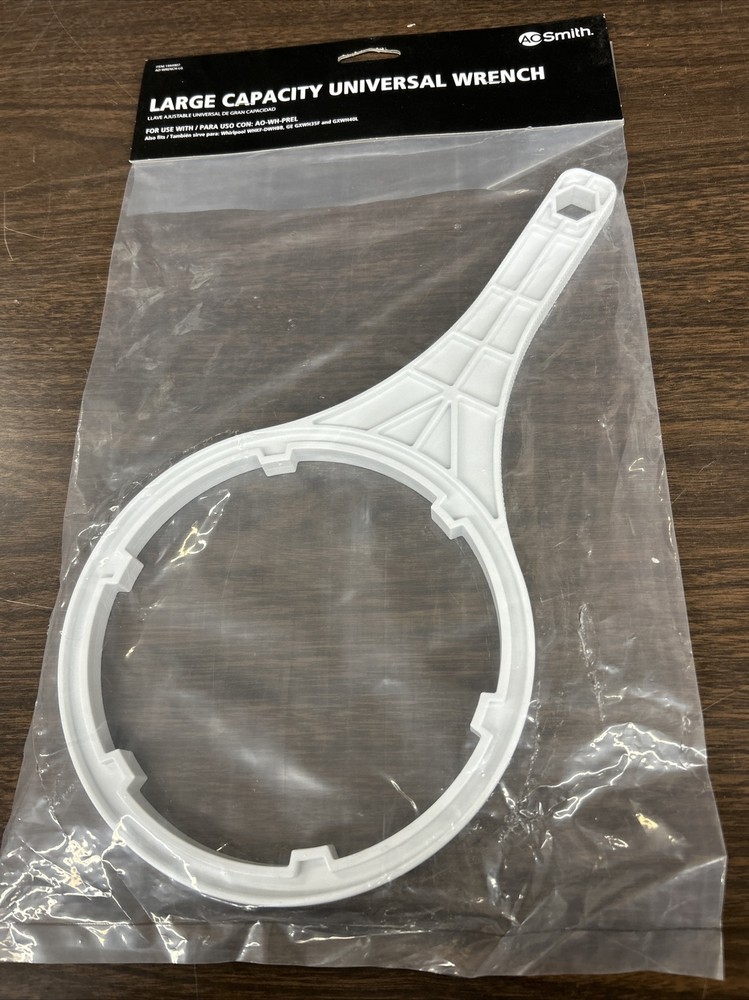 A.O. Smith H: 13.38 W: 7.04 Plumbing Tools Set