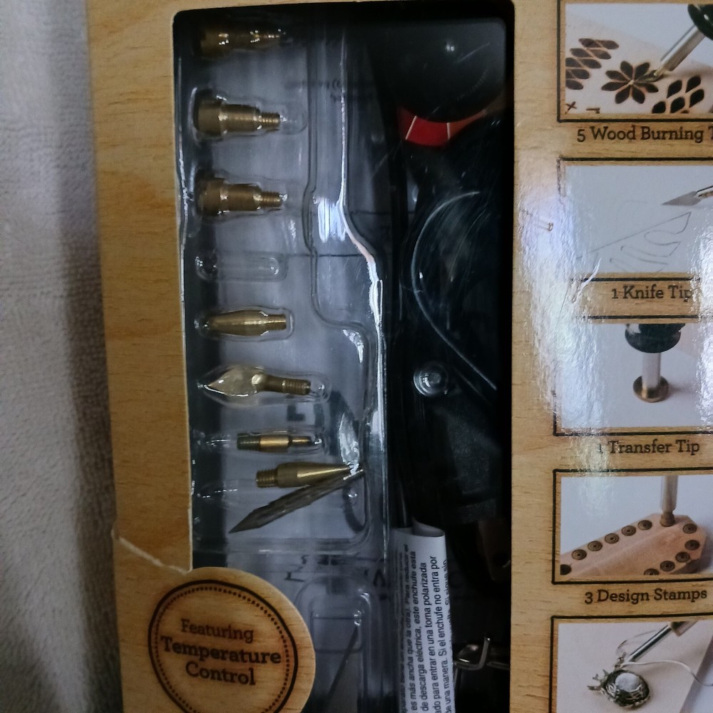 PLAID Decorative Wood Burning Set 15 Piece, Featuring Temperature Control.