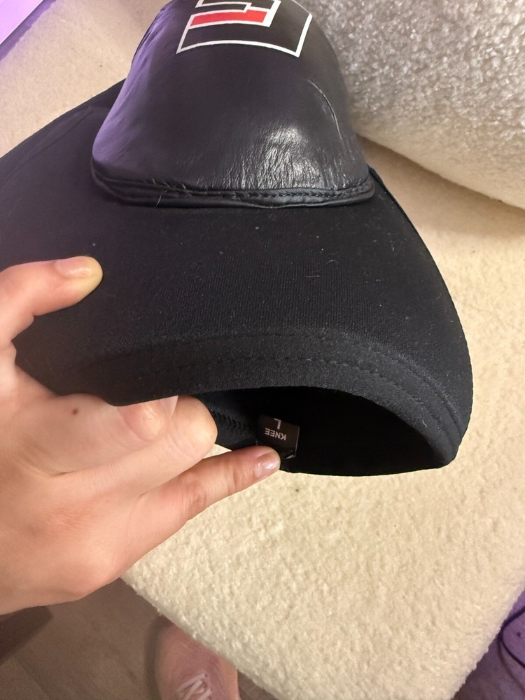 Combat Corner MMA knee pads size large