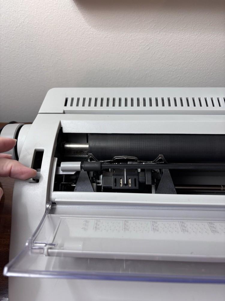 Brother EM-530 Electric Typewriter Word Processor **READ