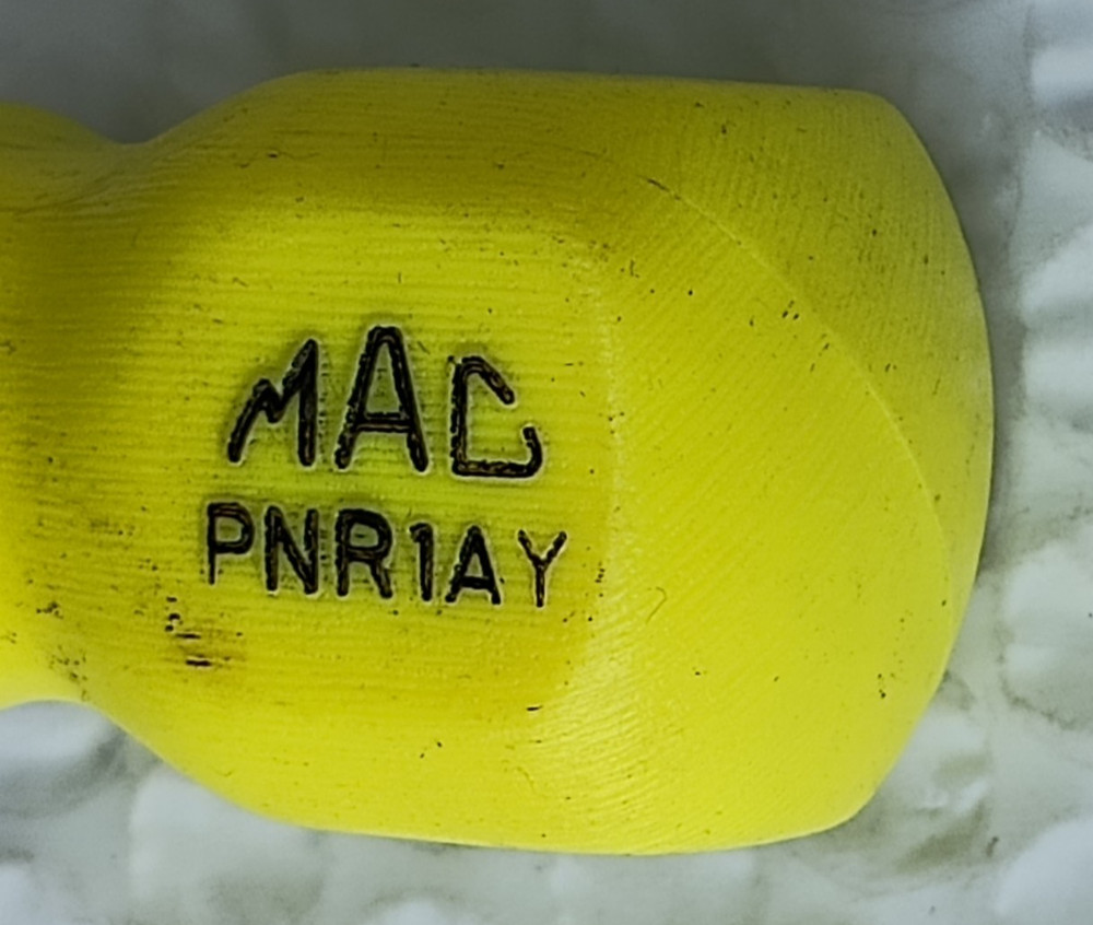 MAC TOOLS PNR1AY, FLAT/SLOTTED, "STUBBY" SCREWDRIVER.