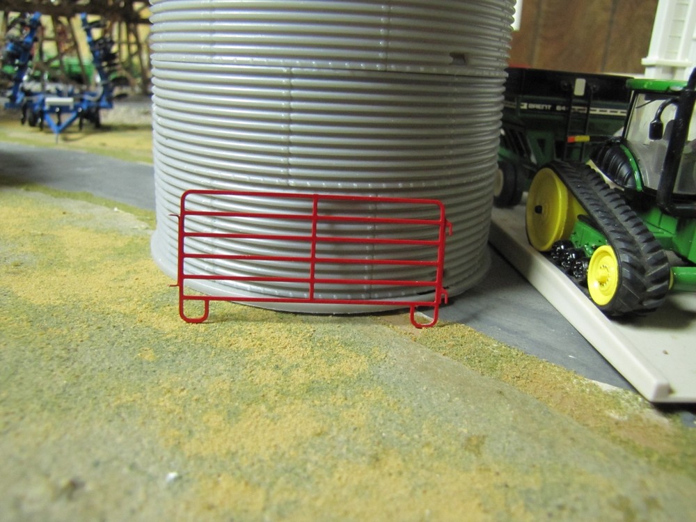 1/64 Custom Scratch-Cast Corral Panel - Qty. 1 Red - These attach together