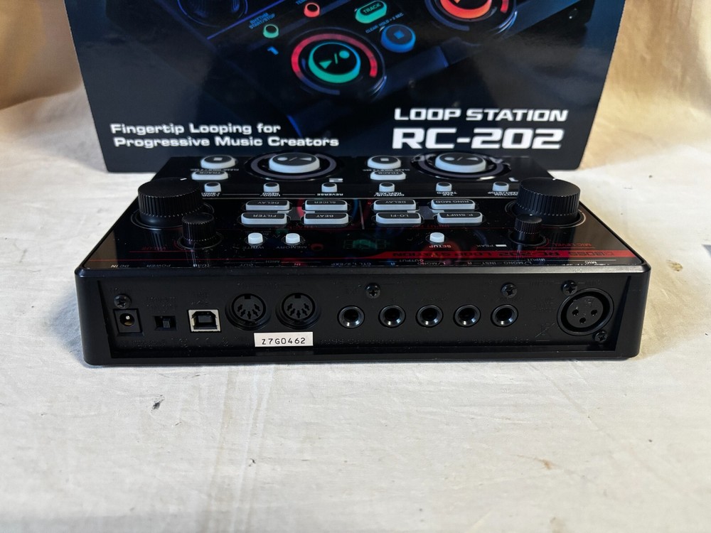 Boss RC-202 Loop Station Compact Performance Controller w/ box