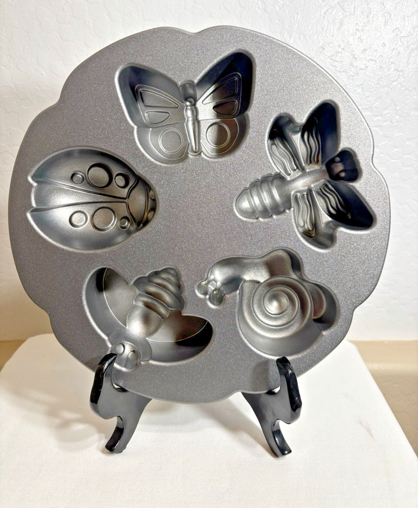 Nordic Ware Garden Bugs Mini Cake Pan