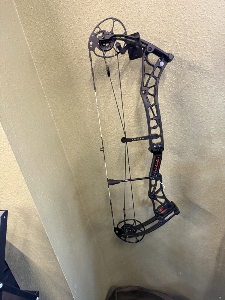 NEW!!!! Darton Archery Consequence 2 Compound Bow Black Archery/Hunting Bow