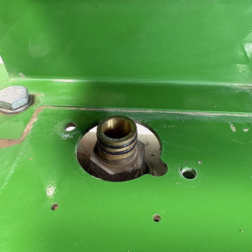 JOHN DEERE PLANTER COMPRESSOR TANK ASSEMBLY AA79379 MODELS BELOW-NEW