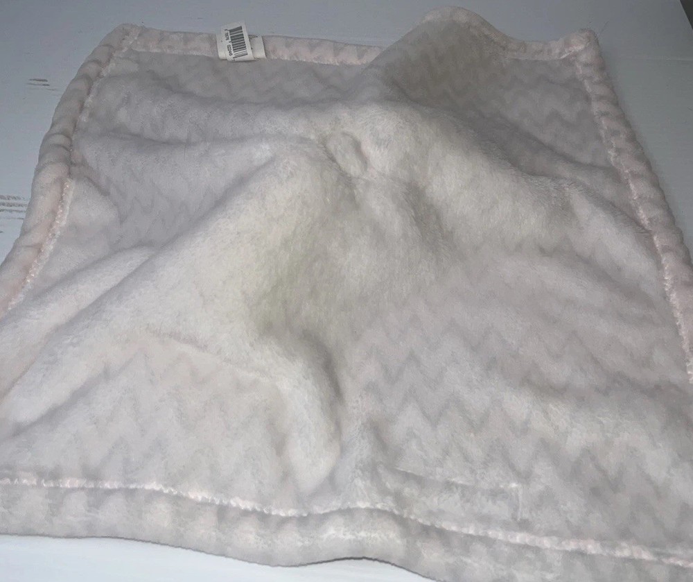 BLANKETS & BEYOND CHEVRON PRINT BUNNY LOVEY SECURITY BLANKET