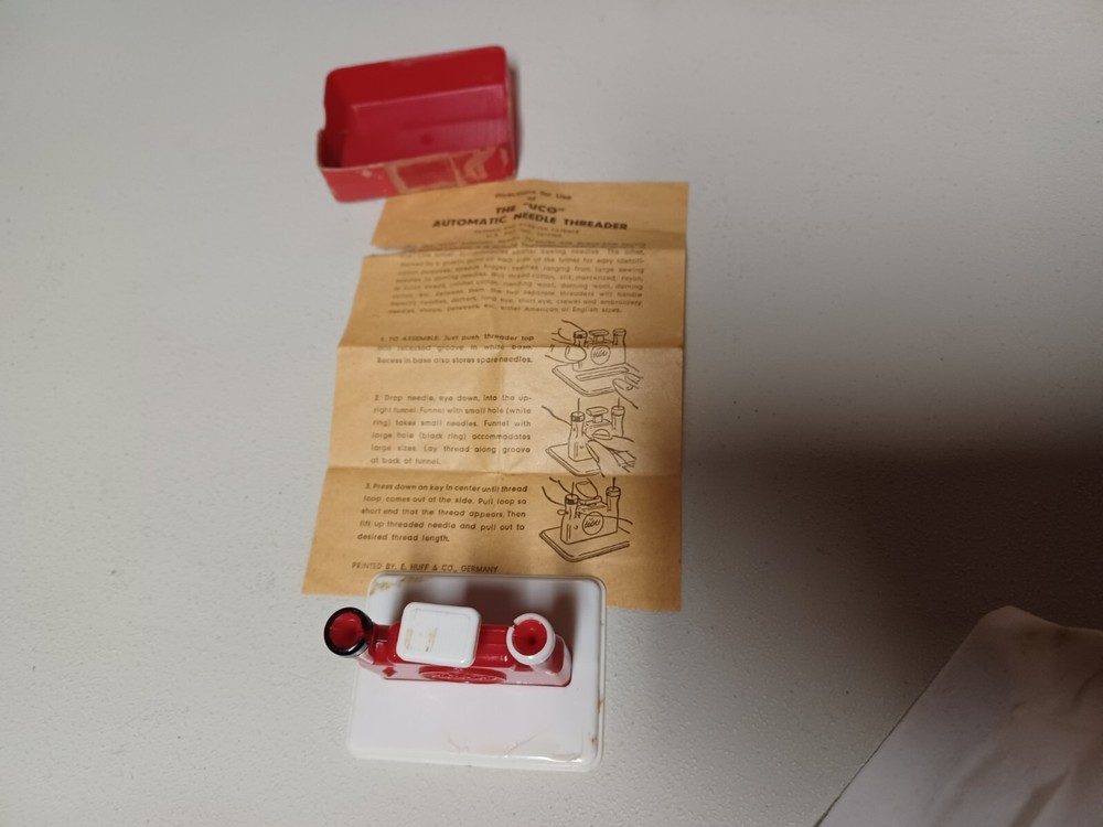 Vintage UCO Automatic Needle Threader w/ Instructions