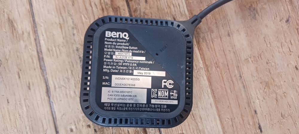 BenQ InstaShow USB-C Button WDC10TC puck