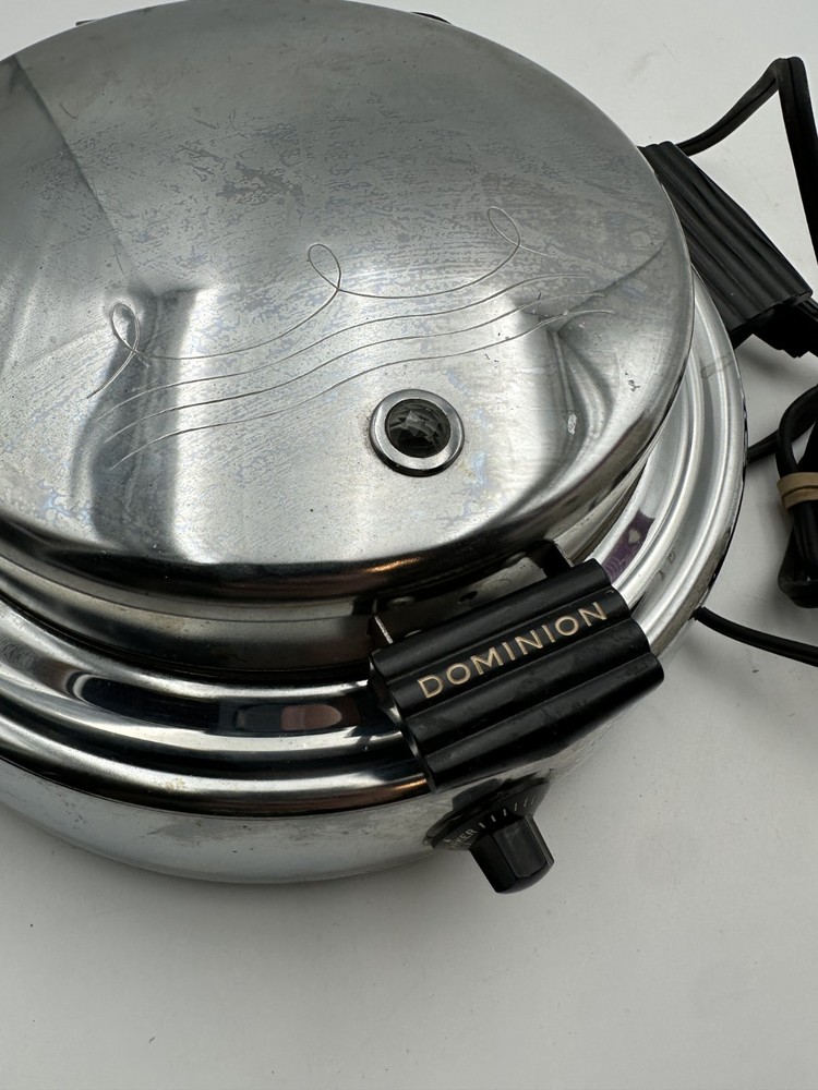 Vintage DOMINION Waffle Maker - Model 1316 - Chrome
