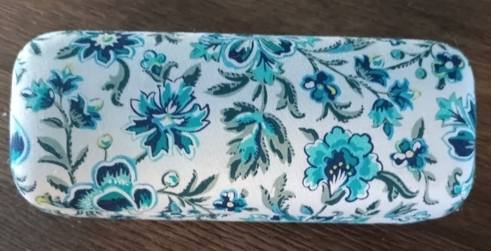 Vera Bradley Eyeglass Hard Case Daisy Dot Paisley Teal Pattern Retired VERY NICE