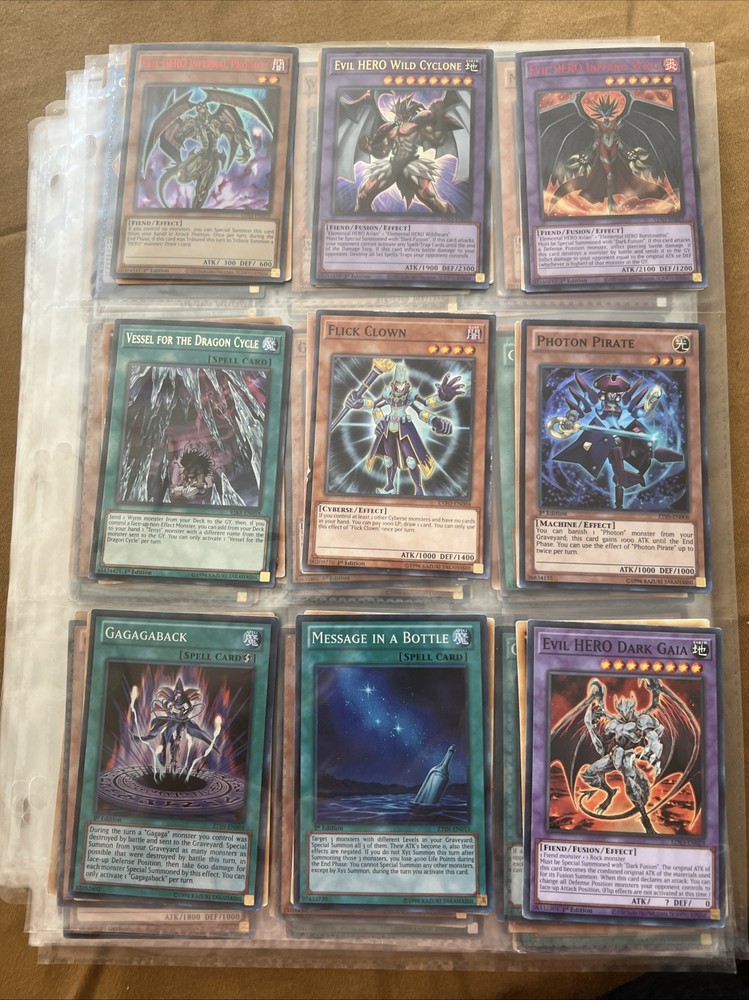 🔥🔥🔥🔥Yugioh 11 Page Binder Collection