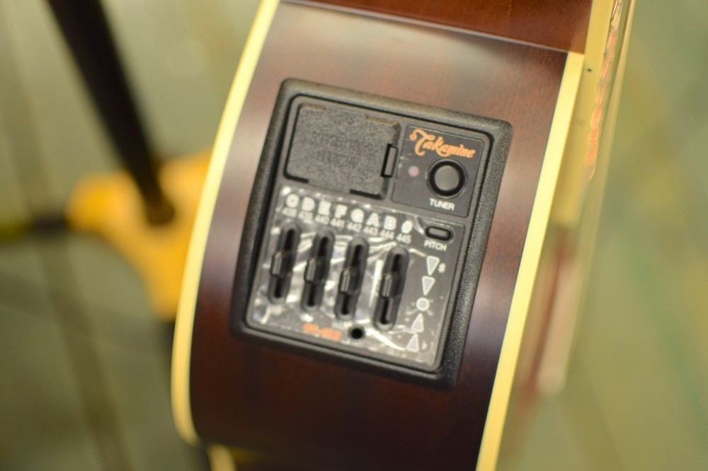 Takamine PTU80CS w/semi-hard case USED