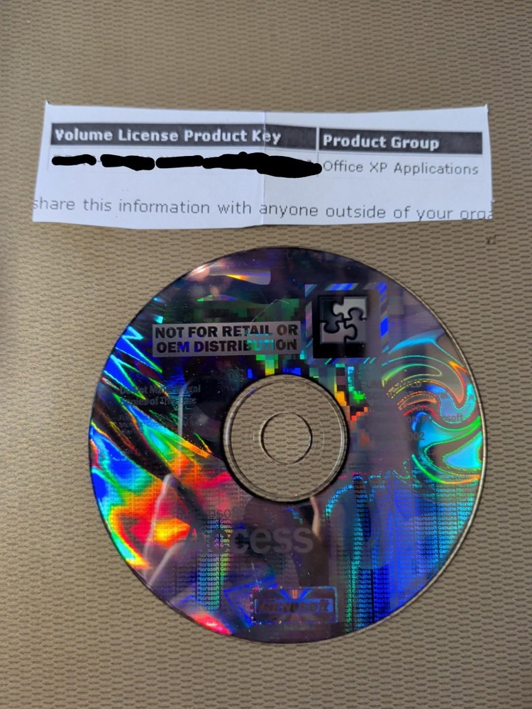 Microsoft Access 2002 CD WITH PRODUCT KEY