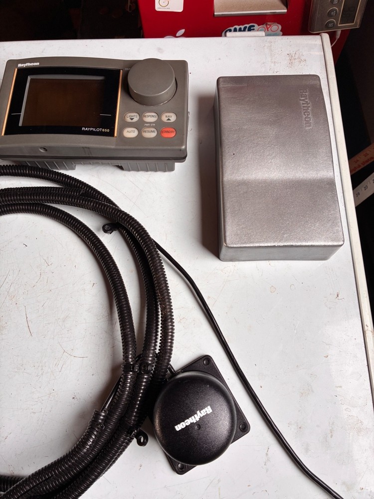 Raymarine Raypilot 650 Course computer, Control head $ Fluxgate