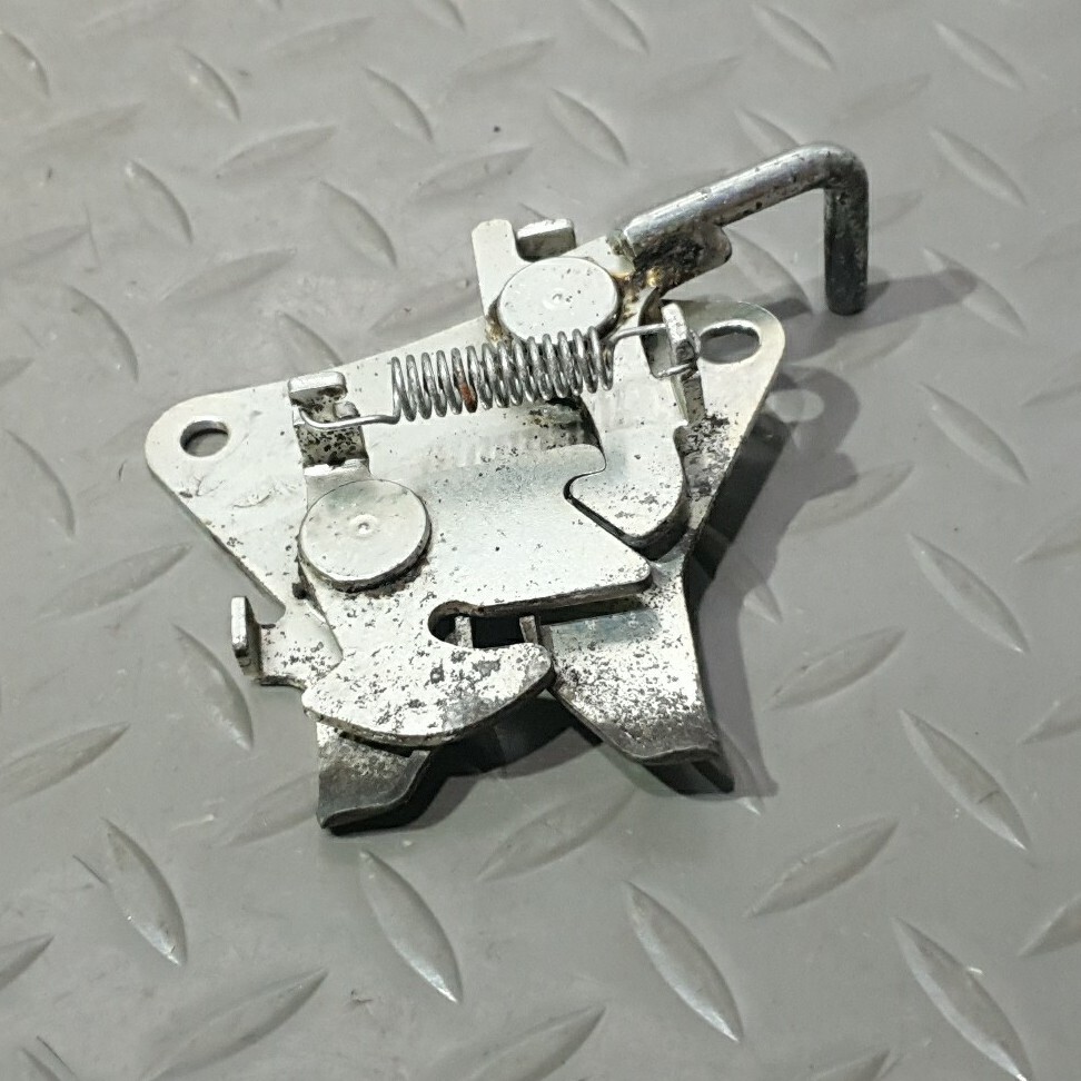 ♻️ Honda CBR 125 2004 - 2011 Seat Catch Latch ♻️