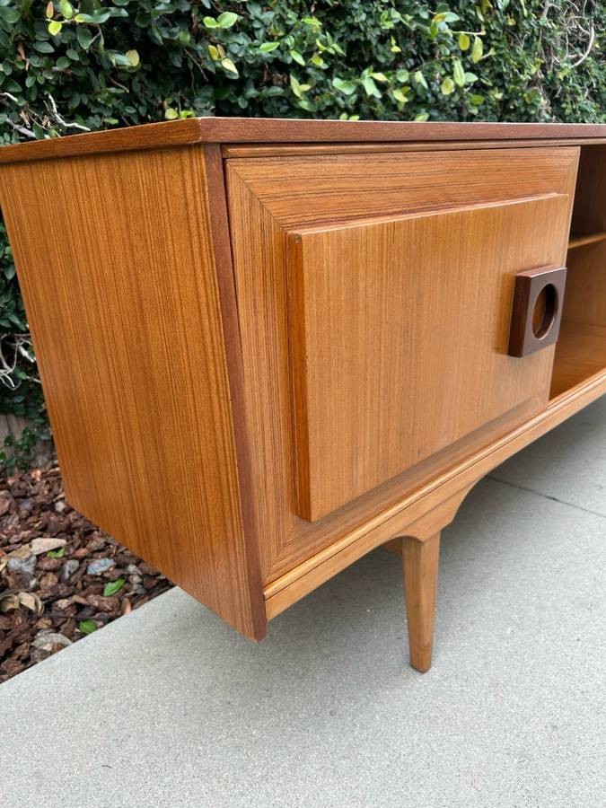 Mid Century Modern Teak Credenza/Sideboard
