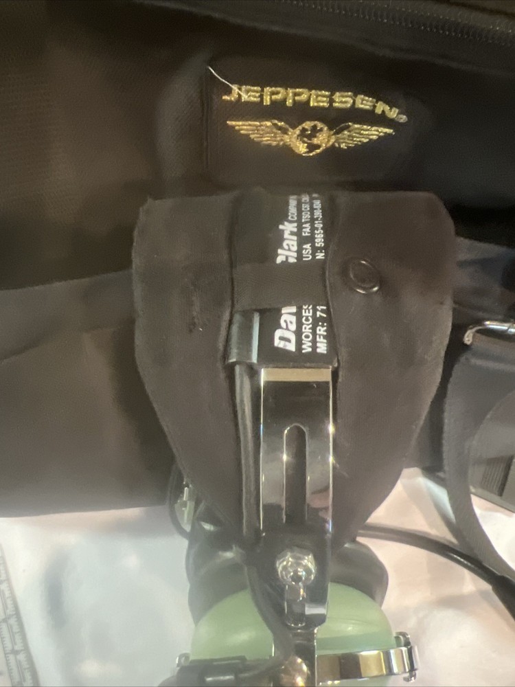 DAVID CLARK H10-13.4 STUDENT PILOT HEADSET KNEEBOARD BAG E6B FUEL SAMPLER WWSHIP