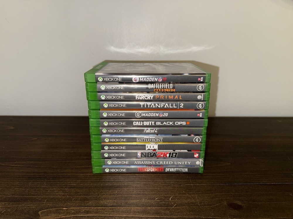 X box One S + 3 Working Controllers + 12 Games !