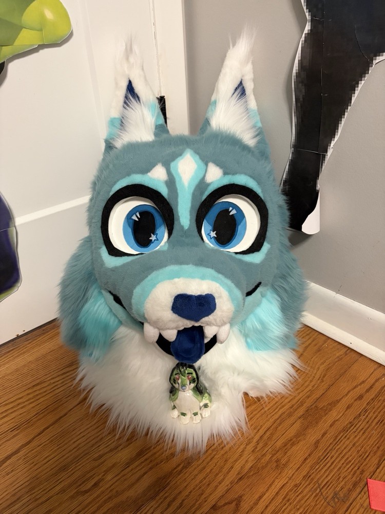 Lynx Fursuit Head with tail