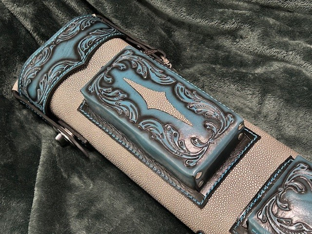 Volturi Custom Pool Case 4x8 Genuine Leather with Backpack Straps.