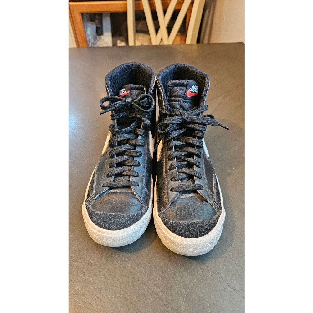 Nike youth blazer mid '77 size 5Y