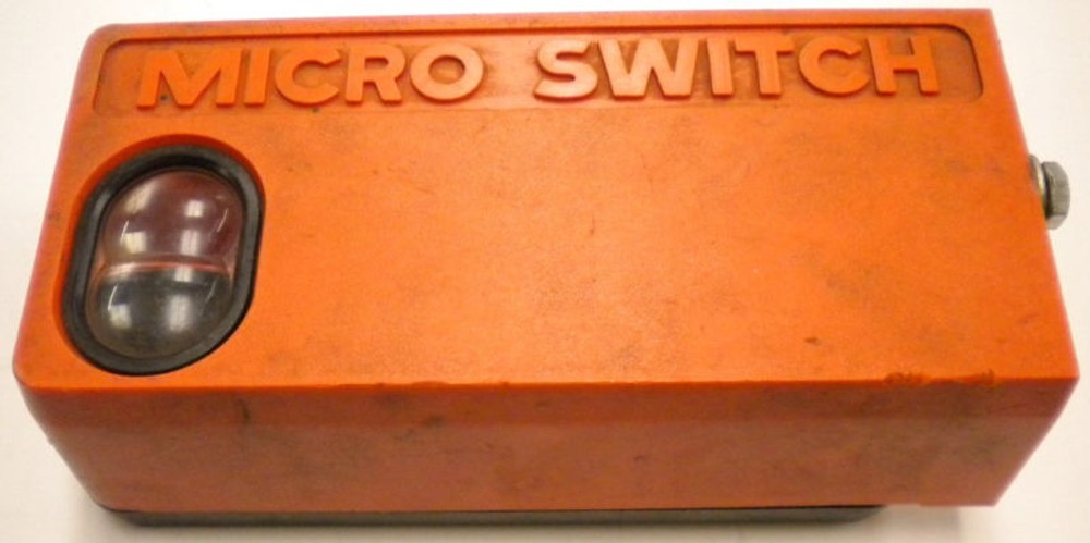 MICRO SWITCH PHOTOELECTRIC CONTROL FE-MLS 8B