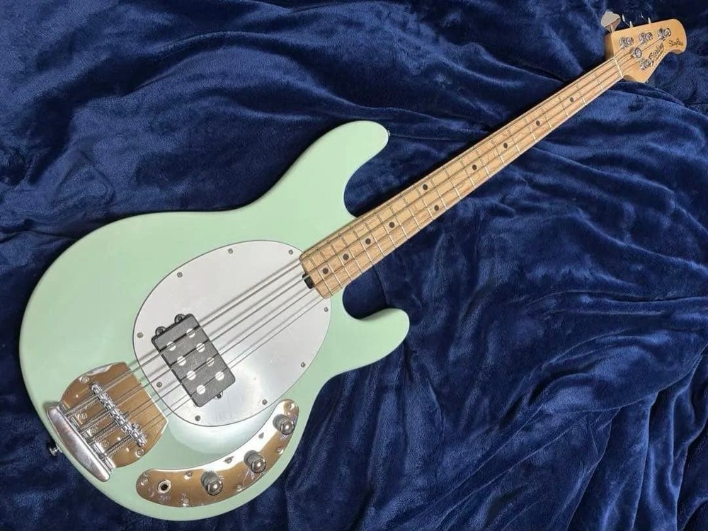 Sterling Stingray Ray4