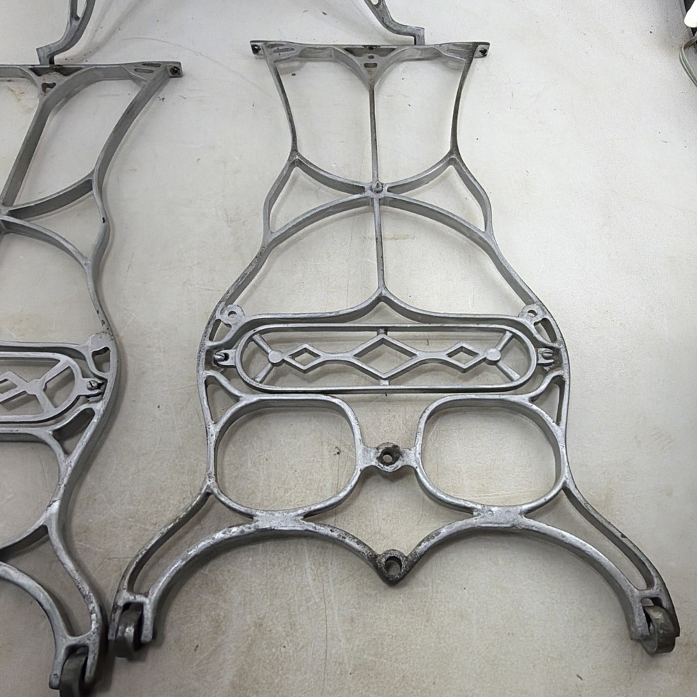 Treadle Sewing Machine Cast Iron table Base
