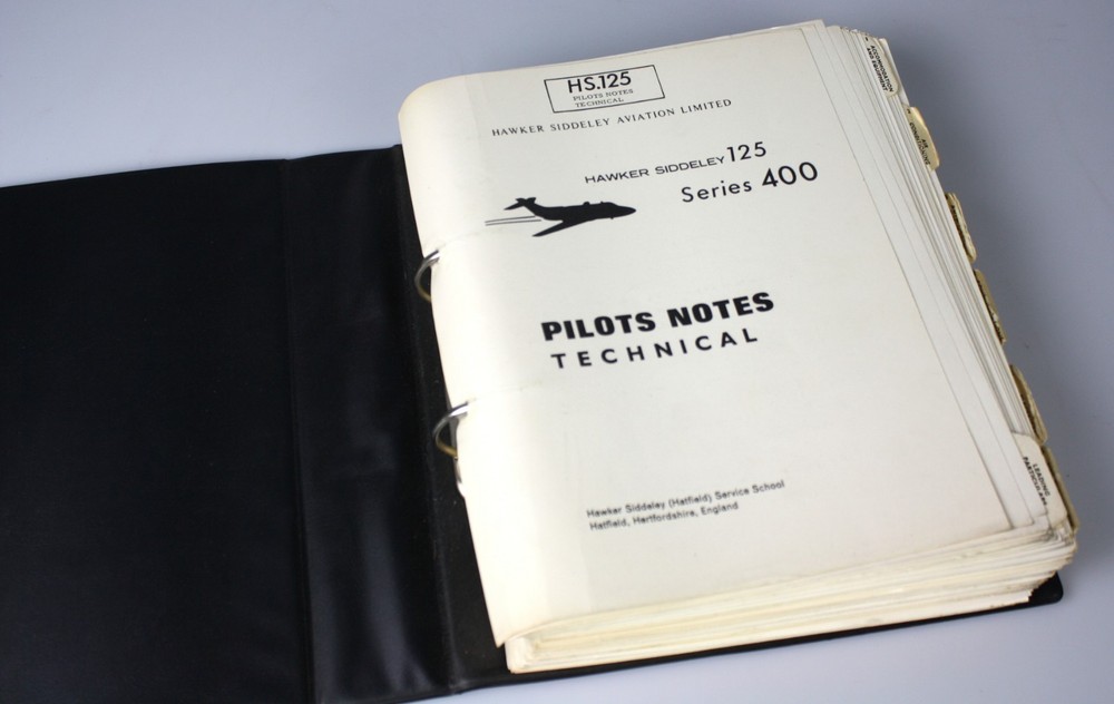 Hawker Siddeley HS 125 Series 400  Pilots Notes Technical Manual