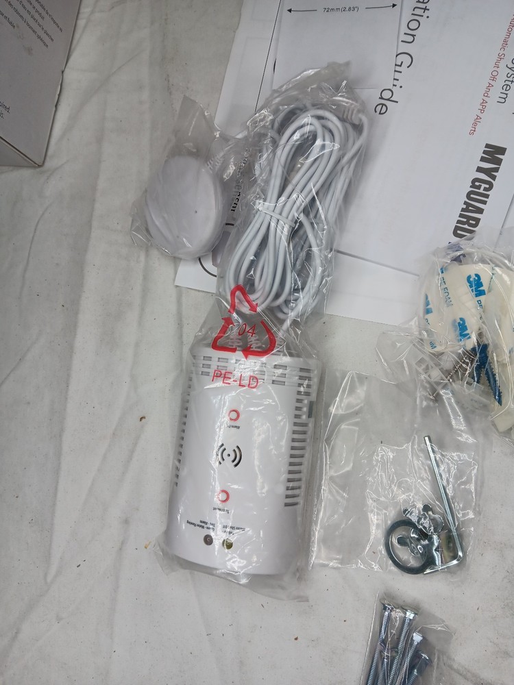 MyGuard Smart Hot Water Heater Shut Off System MGWHTRS EF CAW 01